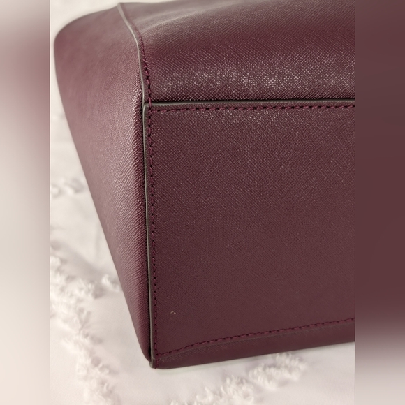 Tory Burch Robinson Leather Tote dust Bag Purse Wine/Burgundy Gold Large Space - Picture 7 of 16